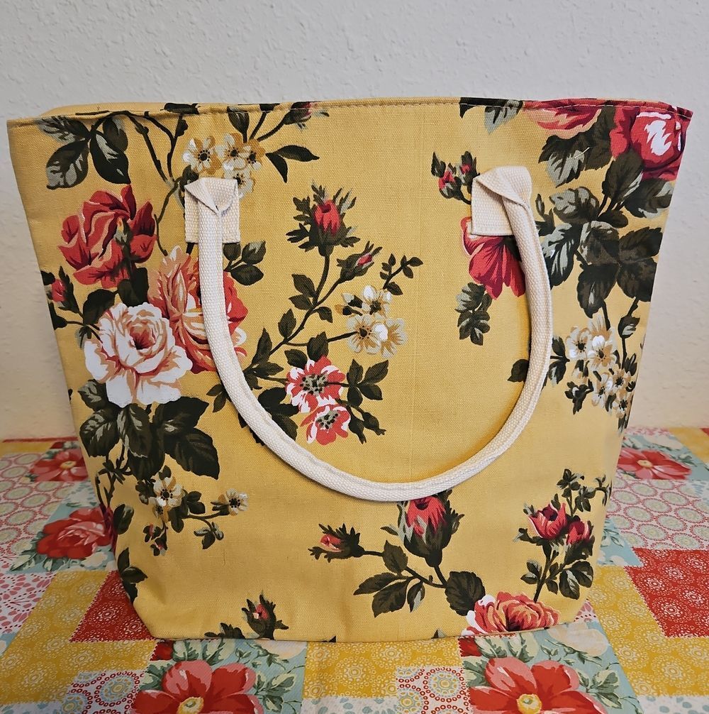 Victorian Trading Co. Rose-Print Canvas Thermal Tote Bag